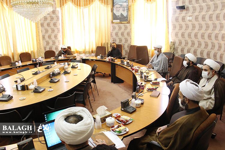 نشست صمیمی مبلغان فعال در منطقه پردیسان با معاون فرهنگی و تبلیغی دفتر تبلیغات اسلامی 