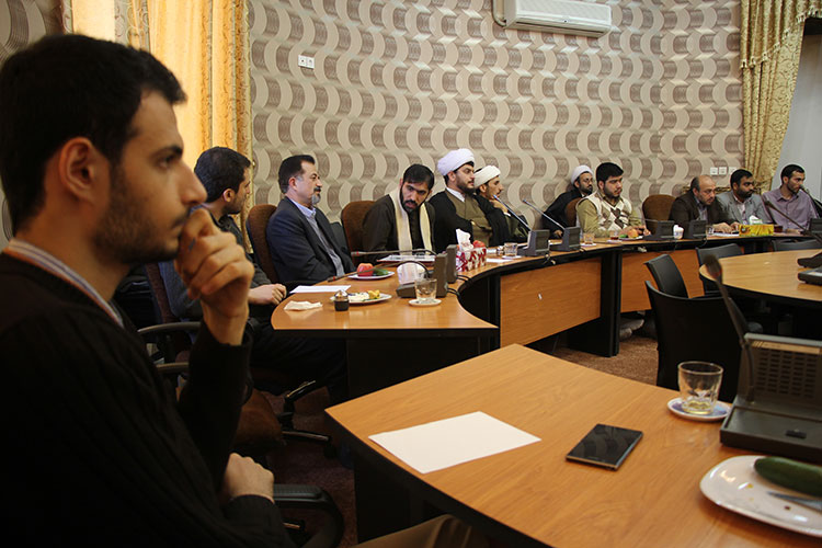 تصاویر/نشست مبلغان اعزامی به جشنواره فیلم فجر