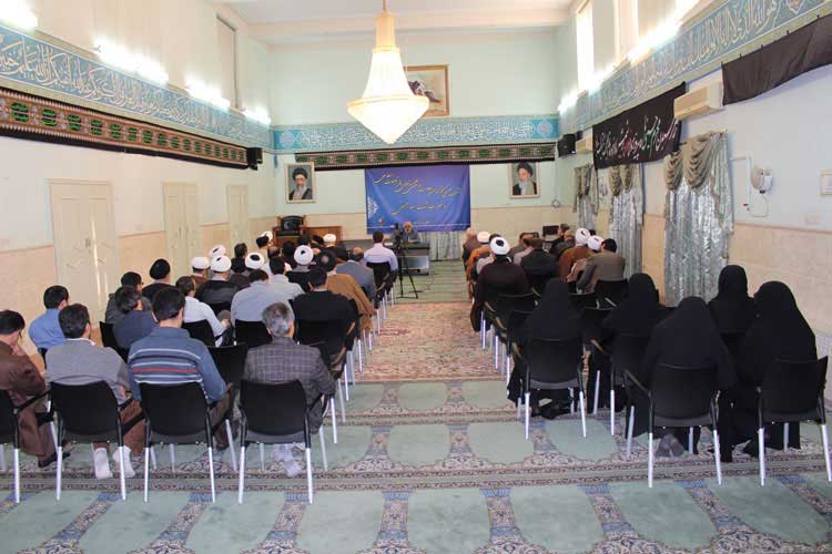 نشست صمیمی کارکنان معاونت فرهنگی و تبلیغی با آیت الله آصفی| گزارش تصویری