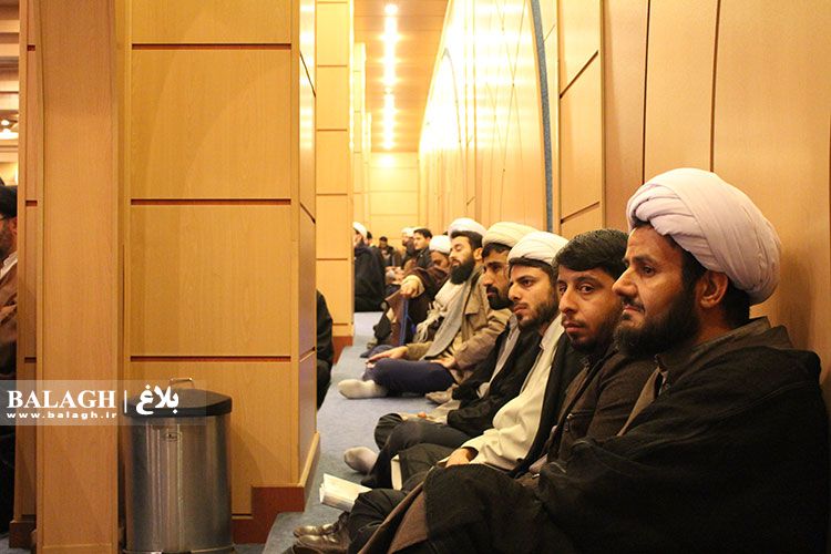 تصاویر/ اولین جلسه سلسله نشست های فاطمی با حضور حجت الاسلام و المسلمین دکتر رفیعی