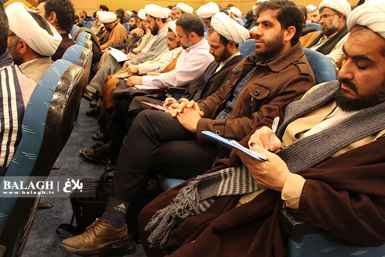 تصاویر/ اولین جلسه سلسله نشست های فاطمی با حضور حجت الاسلام و المسلمین دکتر رفیعی
