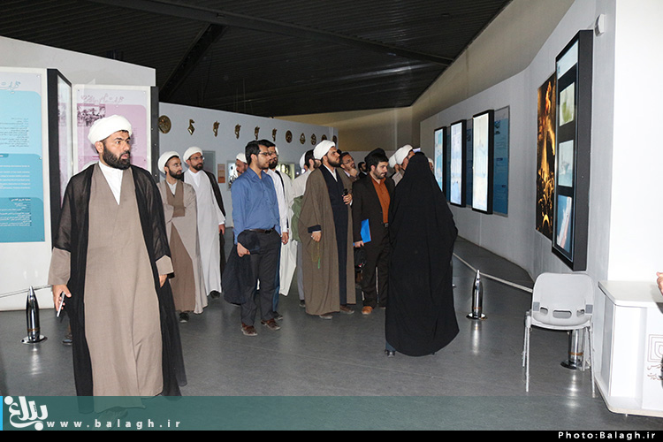 تصاویر/بازدید مبلغان فضای مجازی از باغ موزه دفاع مقدس - تهران