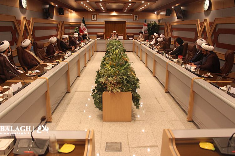 نشست تخصصی وعاظ آذری زبان با عنوان "کارکردهای عاشورا در وحدت بخشی قومی و فرهنگی"