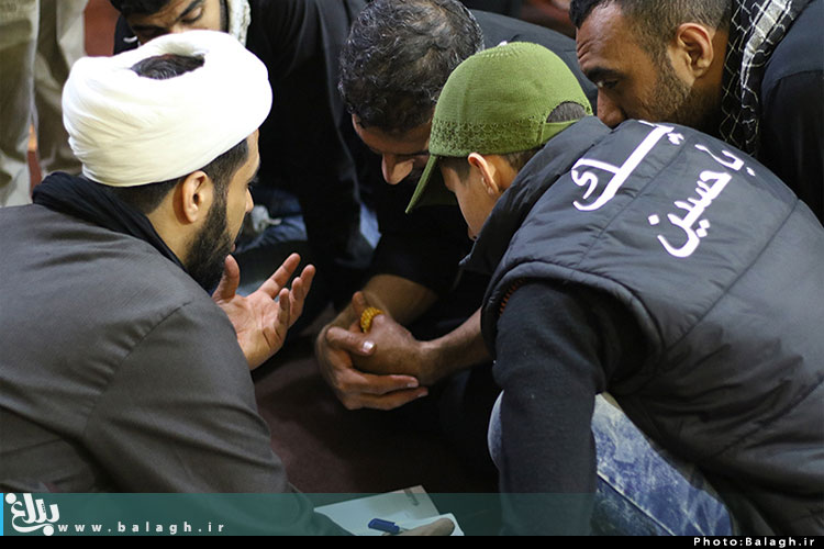تصاویر/ فعالیت های تبلیغی روحانیون در عرش پیمایی عظیم اربعین حسینی
