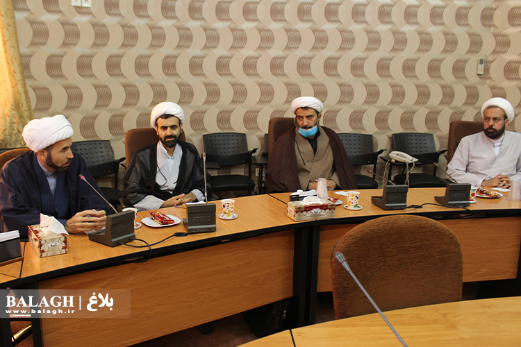 جلسه اثرسنجی و برنامه ریزی حضور مبلغان تبلیغ تخصصی در نمایشگاه های بین المللی قرآن و کتاب