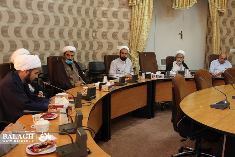 جلسه اثرسنجی و برنامه ریزی حضور مبلغان تبلیغ تخصصی در نمایشگاه های بین المللی قرآن و کتاب