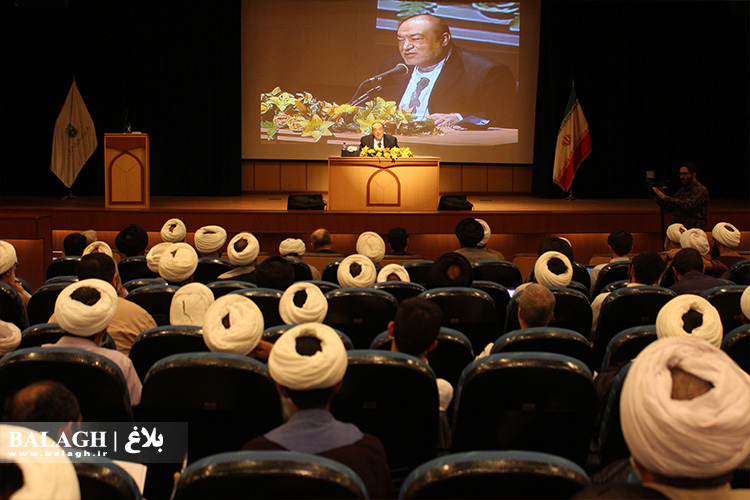 گزارش تصویری| پنجمین جلسه از سلسله نشست های راویان مکتب حسینی