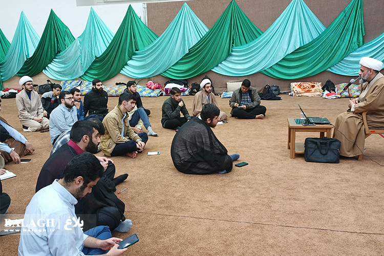 اردوی آموزشی زیارتی ۳۵ نفر از طلاب پایه ۳ تا ۶ استان خوزستان به شهر مقدس قم