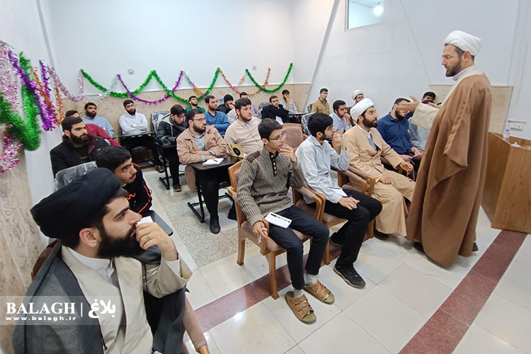اردوی آموزشی زیارتی ۳۵ نفر از طلاب پایه ۳ تا ۶ استان خوزستان به شهر مقدس قم