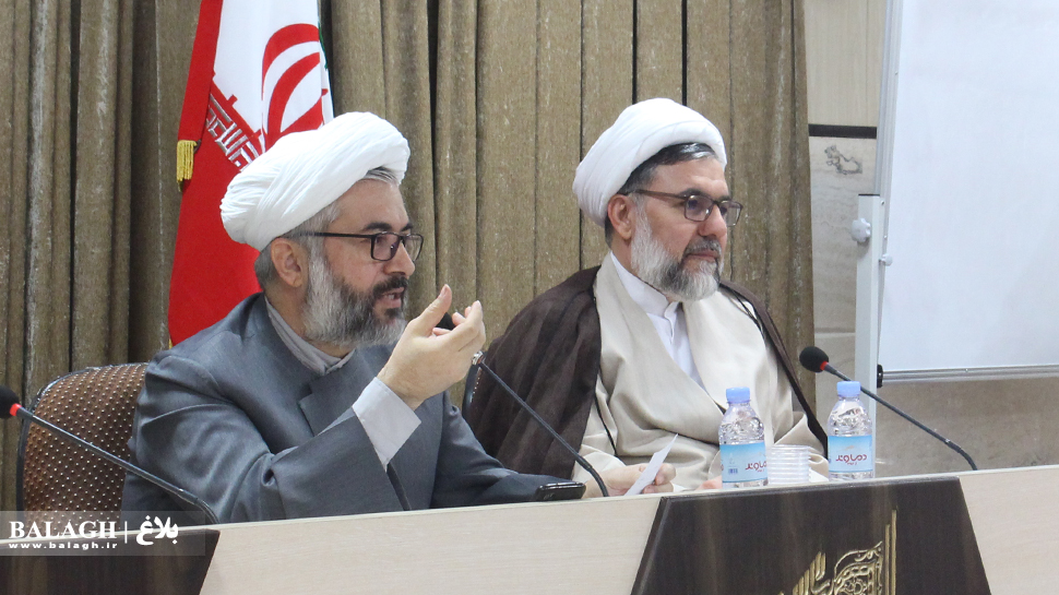 معاون توسعه سرمایه انسانی و پشتیبانی