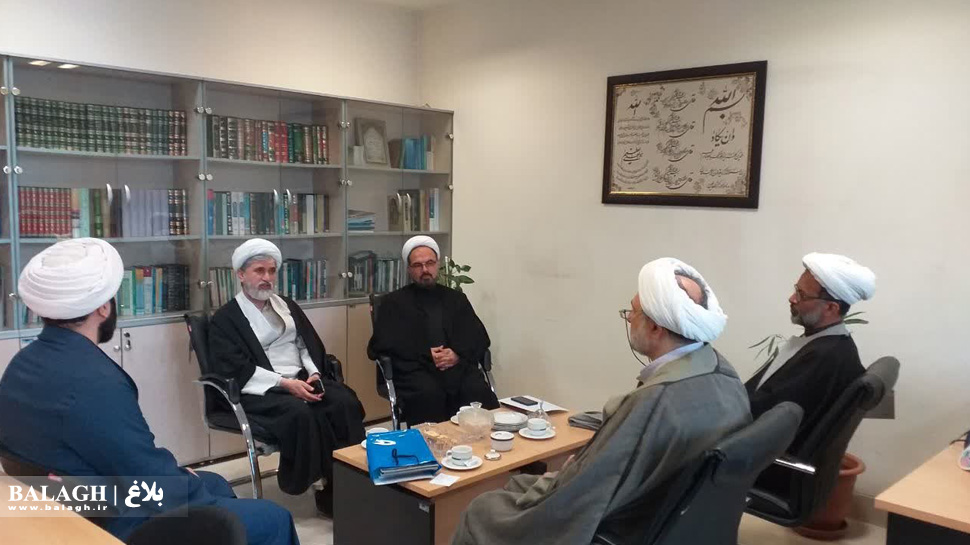 نشست تعاملی بین دفتر تبلیغات اسلامی و مشاور وزیر نیرو در امور فرهنگی و دینی
