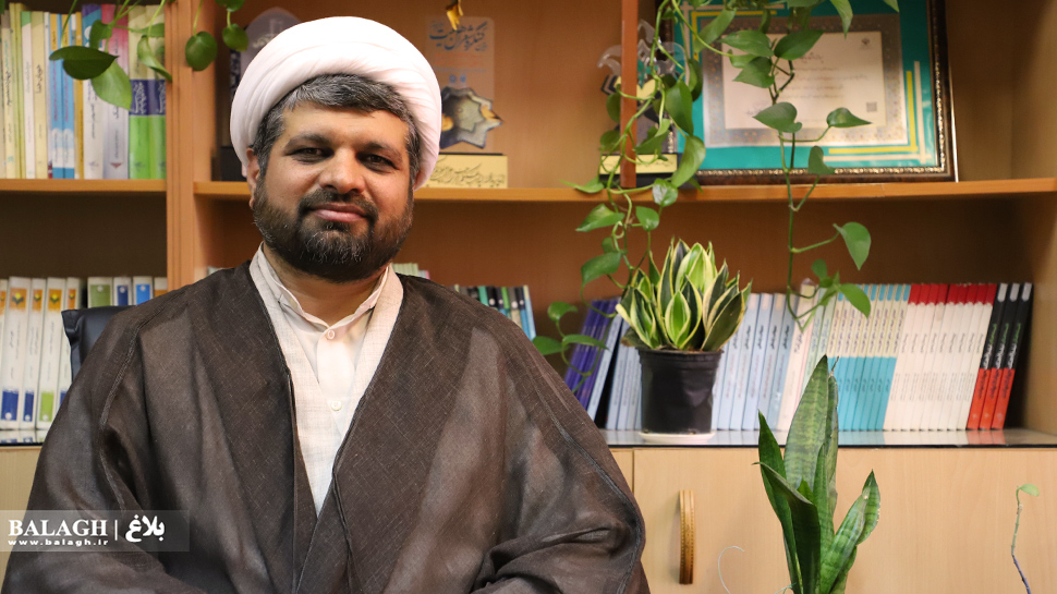 حجت الاسلام و المسلمین داوری رئیس اداره جذب و ساماندهی مبلغان و گروههای تبلیغ عمومی