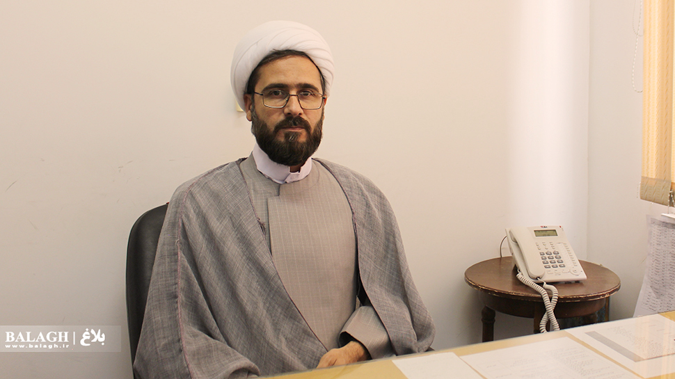 حجت الاسلام والمسلمین جواد خداپرست رئیس اداره آموزش مرکز آموزش های کاربردی