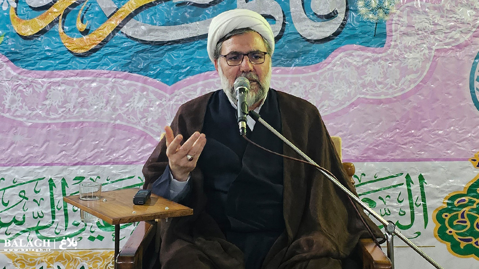حجت الاسلام والمسلمین سعید روستاآزاد معاون فرهنگی و تبلیغی دفتر تبلیغات اسلامی حوزه علمیه قم در جمع مردم ایرانشهر و جشن ولادت حضرت زهرا (س) مسجد جامع آل رسول (ص)