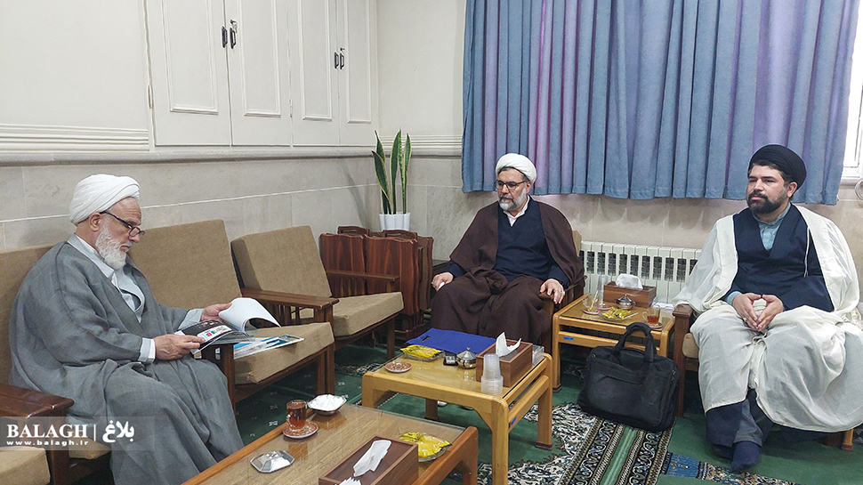 حجت الاسلام والمسلمین روستاآزاد در جلسه دیدار با حجت الاسلام والمسلمین محمدی عراقی مسئول دفتر مقام معظم رهبری در قم