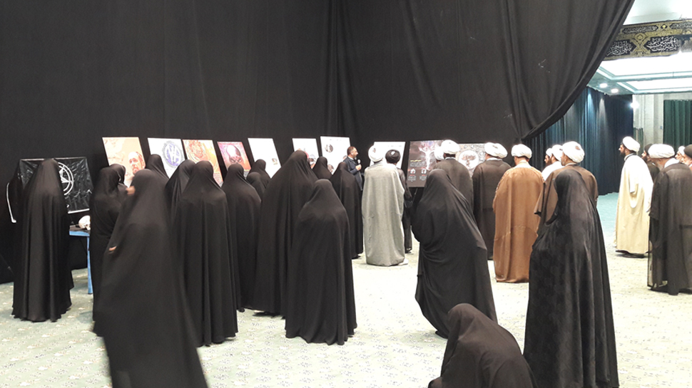 نمایشگاه معنویت در اسارت