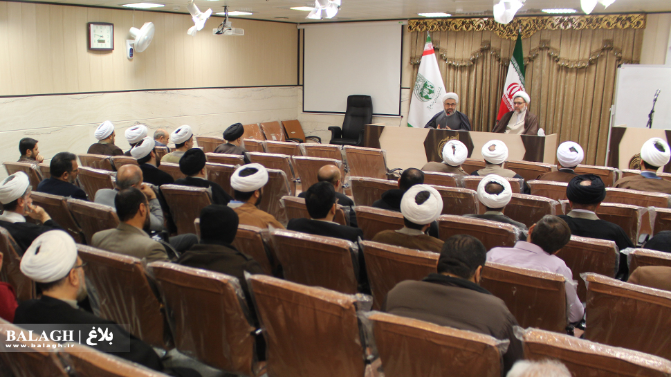 نشست صمیمی کارکنان معاونت فرهنگی و تبلیغی دفتر تبلیغات اسلامی