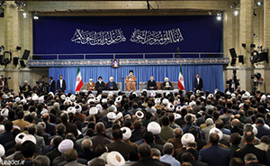 رهبر انقلاب اسلامی در دیدار مسئولان نظام و مهمانان کنفرانس وحدت و سفرای کشورهای اسلامی