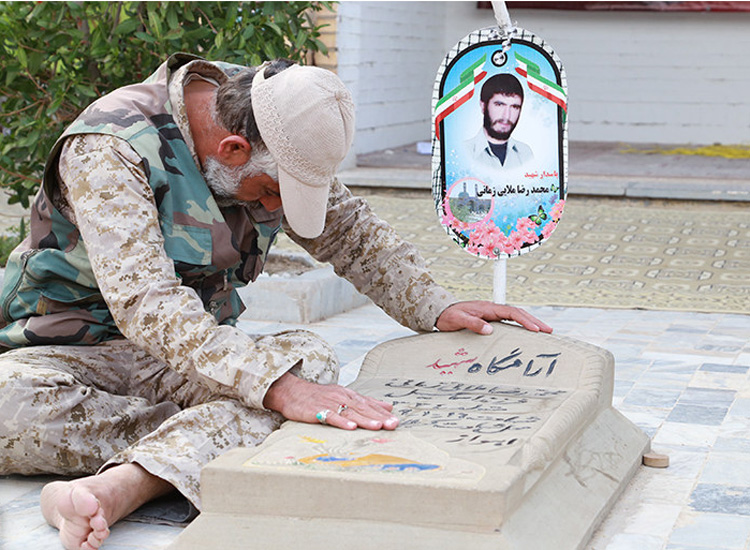 تصاویر/حضور روحانیون در مناطق عملیاتی دفاع مقدس به روایت تصویر
