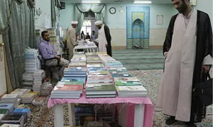 تصاویر/نمایشگاه کتاب مستقر در دفتر تبلیغات اسلامی