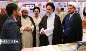 تصاویر / بازدید مدیر جامعة الزهراء و مدیرکل آموزش و پرورش از نمایشگاه تخصصی شمیم ایمان