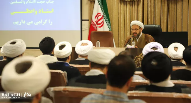 نشست صمیمی رئیس دفتر تبلیغات اسلامی با همکاران معاونت فرهنگی و تبلیغی