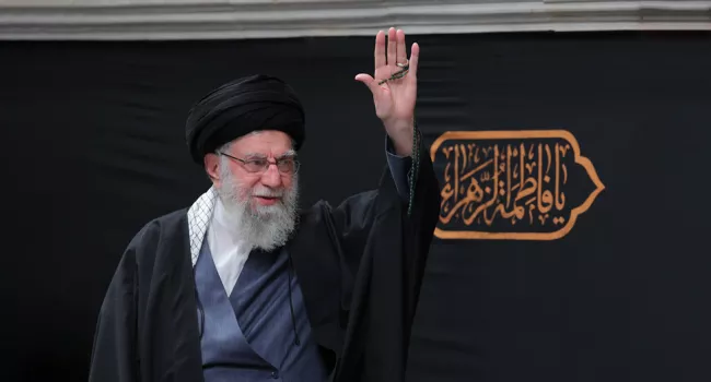 «تحلیل هشت خصیصه استثنایی امام شهید حضرت آیت الله سید علی خامنه ای»